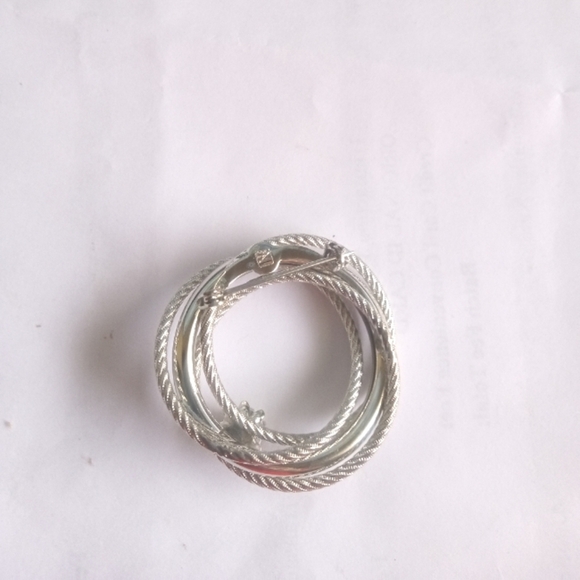 Vintage BROOCH Faux Pearl Interocking Circles Silver Tone 1980's Wreath Design - Picture 4 of 6